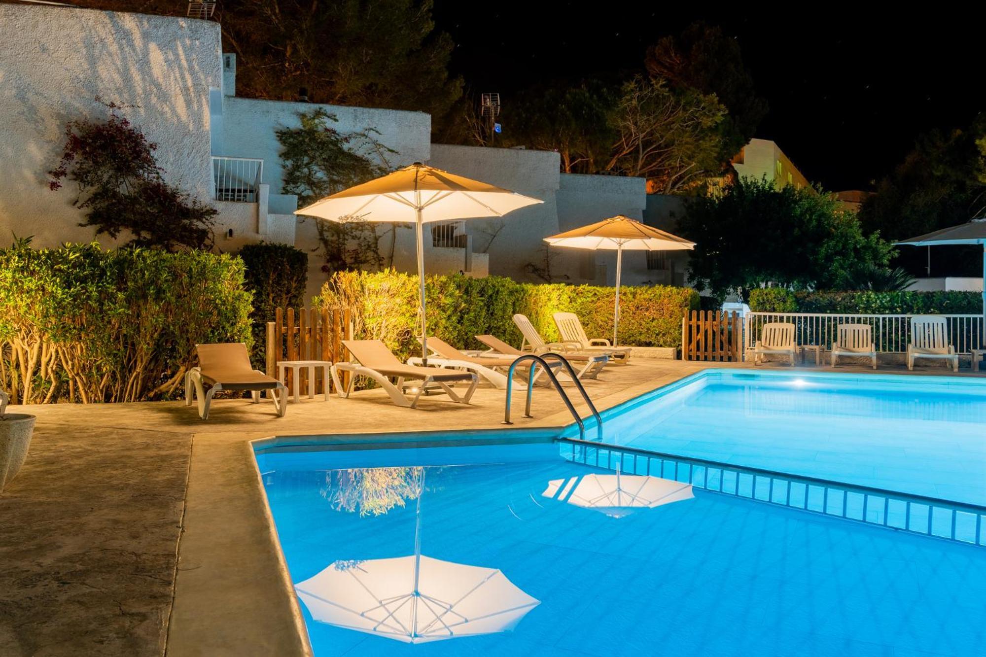 סנטה אאולריה דס ריו Atlas Apartments Ibiza מראה חיצוני תמונה